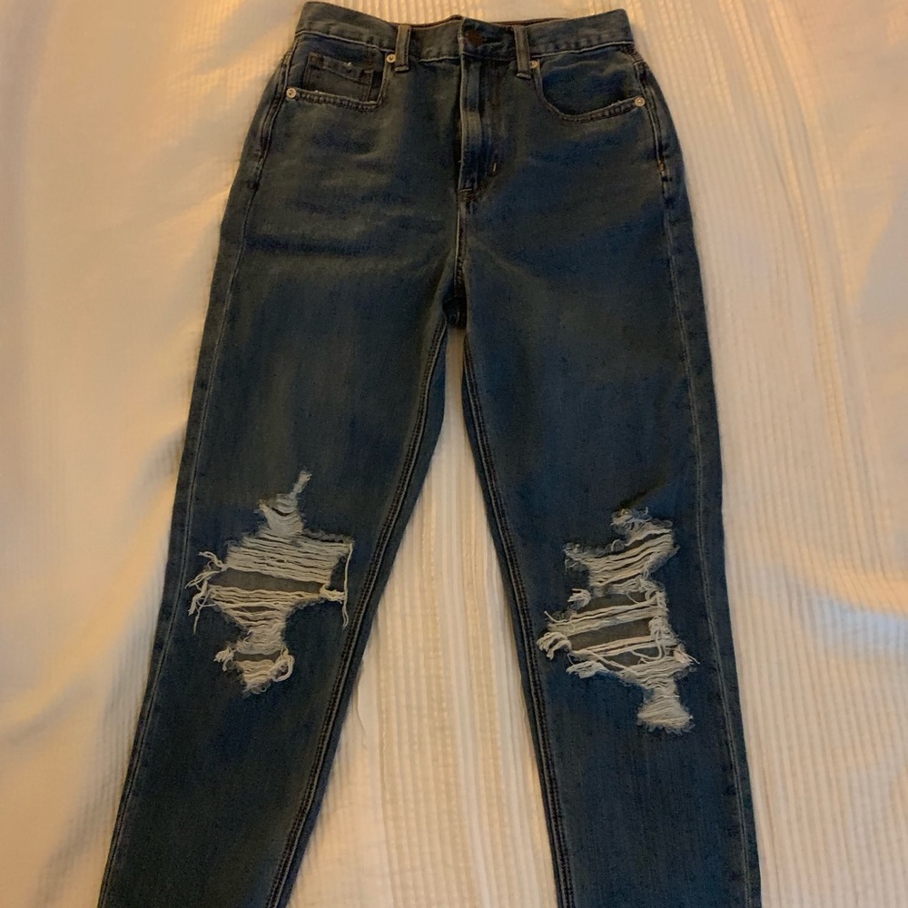 American eagle “mom” jeans